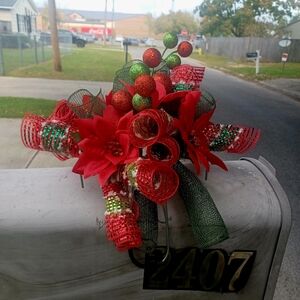 Holiday Mailbox Swag